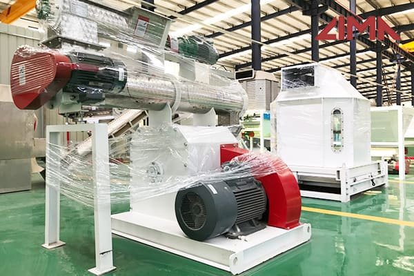 300kg/h fish feed making machine Feed size 7 mm Namibia